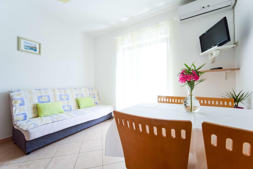 Apartments Mrva Ugljan Kültér fotó