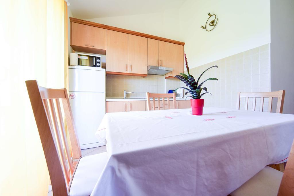 Apartments Mrva Ugljan Kültér fotó